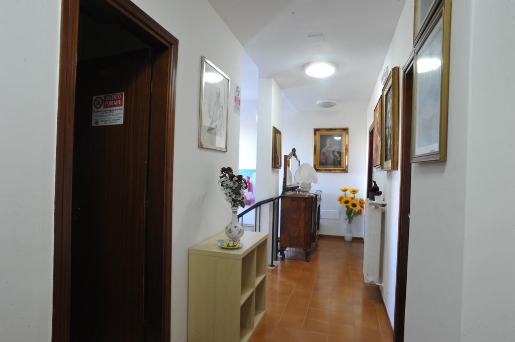 בארי Bed And Breakfast Diana מראה חיצוני תמונה