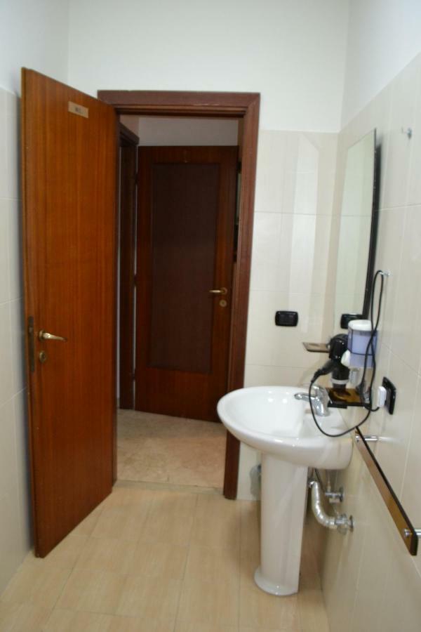 בארי Bed And Breakfast Diana מראה חיצוני תמונה